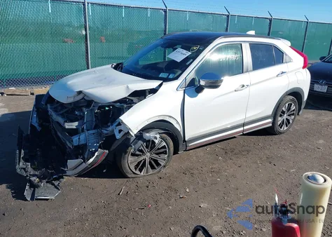 2020 Mitsubishi Eclipse Cross Se 1.5T Awc/Sel 1.5T Awc from USA, damaged, VIN JA4AT5AA8LZ005831